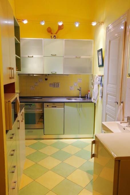 Kitchen or kitchenette