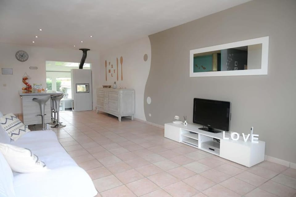 TV and multimedia, Living room