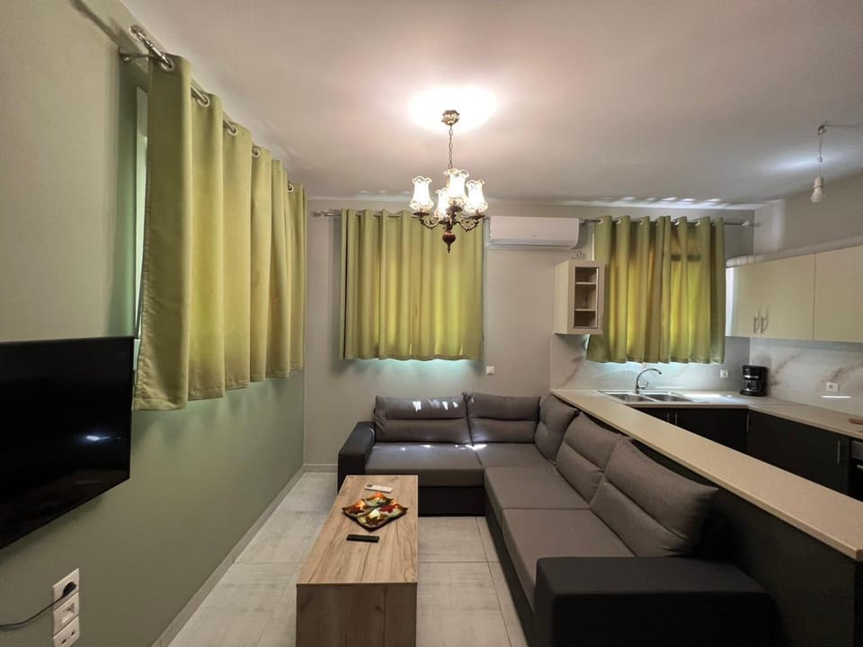 Seating area, Dining area, air conditioner