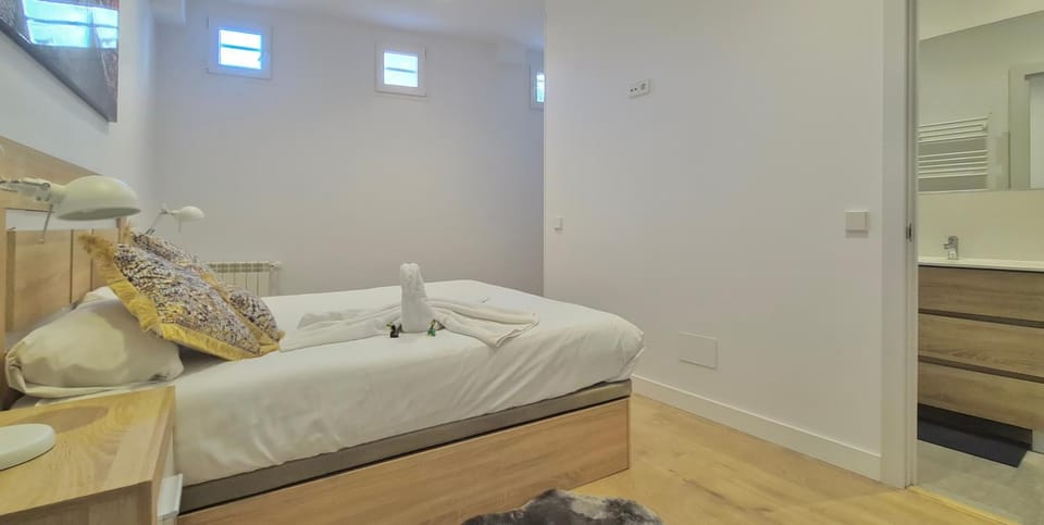 Malasaña II Seasonal Living Apartment in Centro