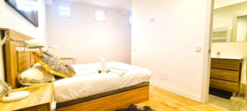 Malasaña II Seasonal Living Apartment in Centro