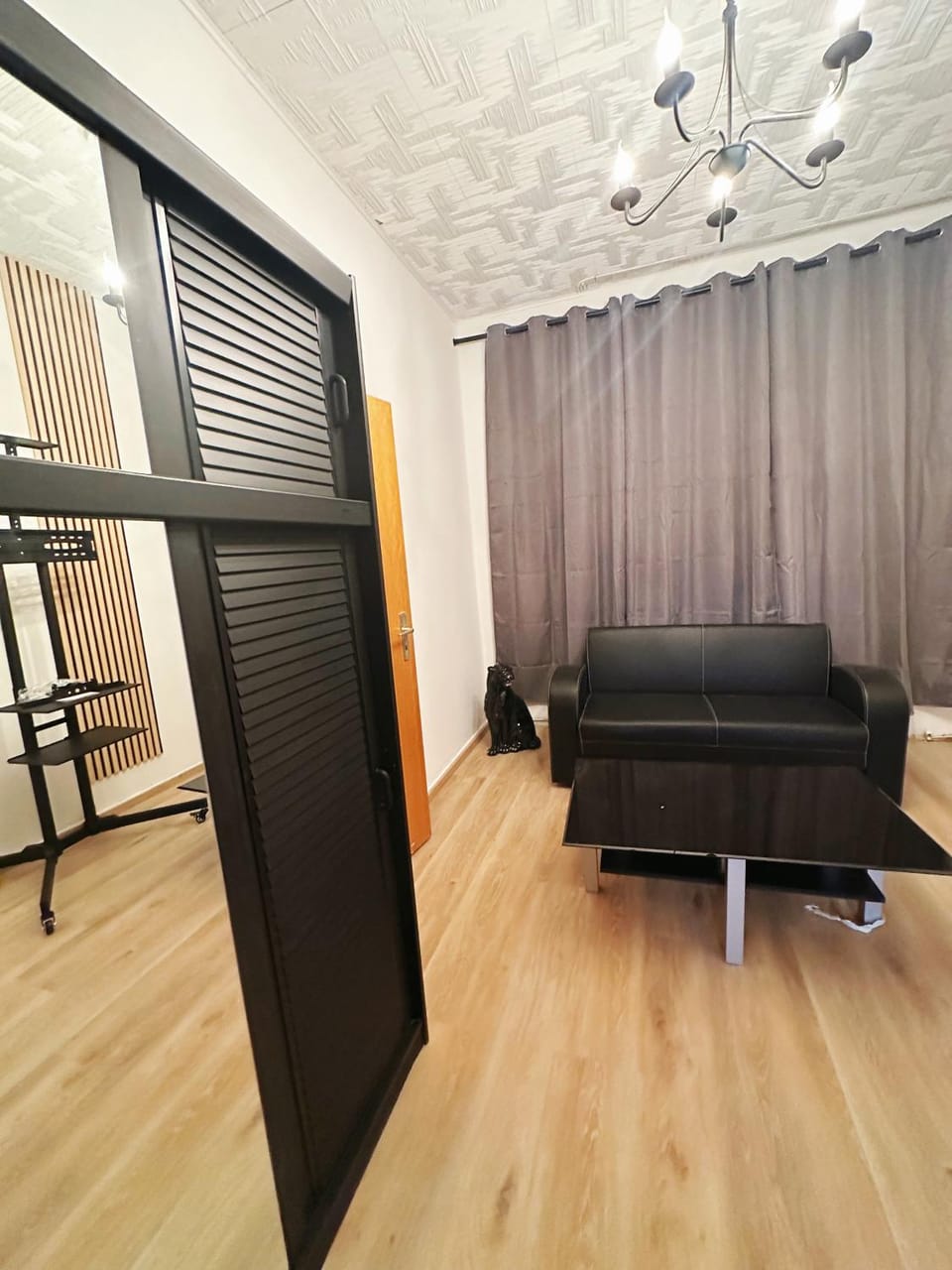 2 Schlafenzimmer 5 Betten Apartment in Duisburg