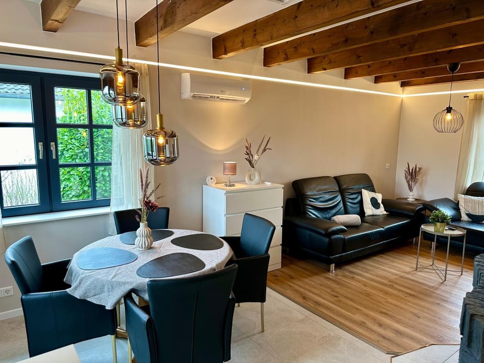Living room, Seating area, Dining area