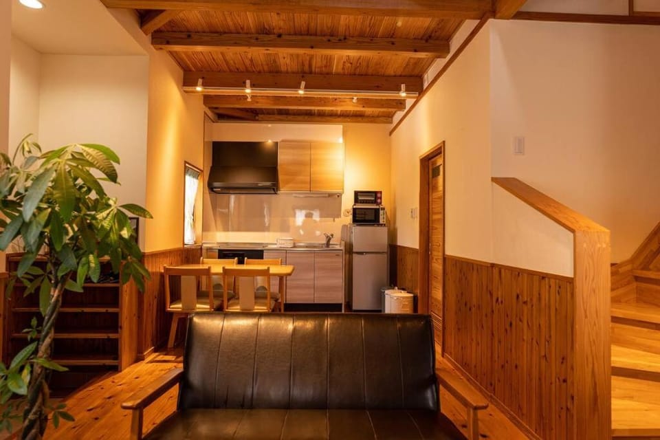 Kitchen or kitchenette, Living room
