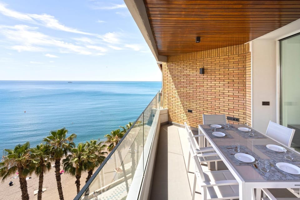 Natural landscape, View (from property/room), Balcony/Terrace, Living room, Dining area, Sea view