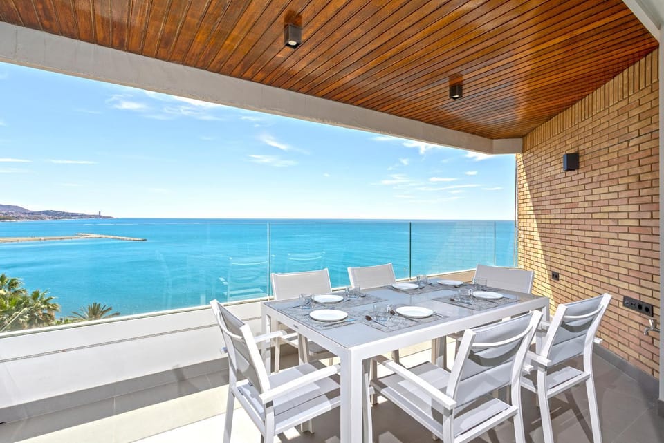 Natural landscape, View (from property/room), Balcony/Terrace, Living room, Dining area, Sea view