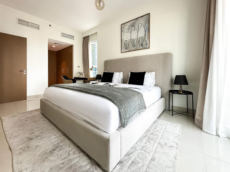 Trophy Lux 2BR Creek Harbour Suites with Iconic Burj Khalifa Views Apartment in Dubai