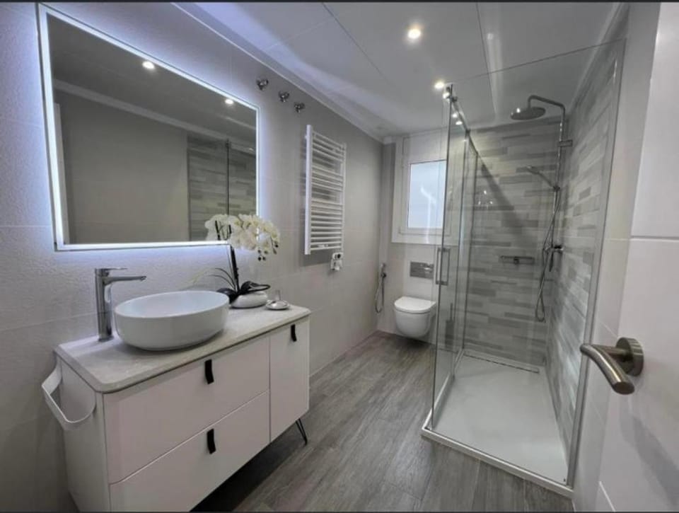Shower, Bathroom