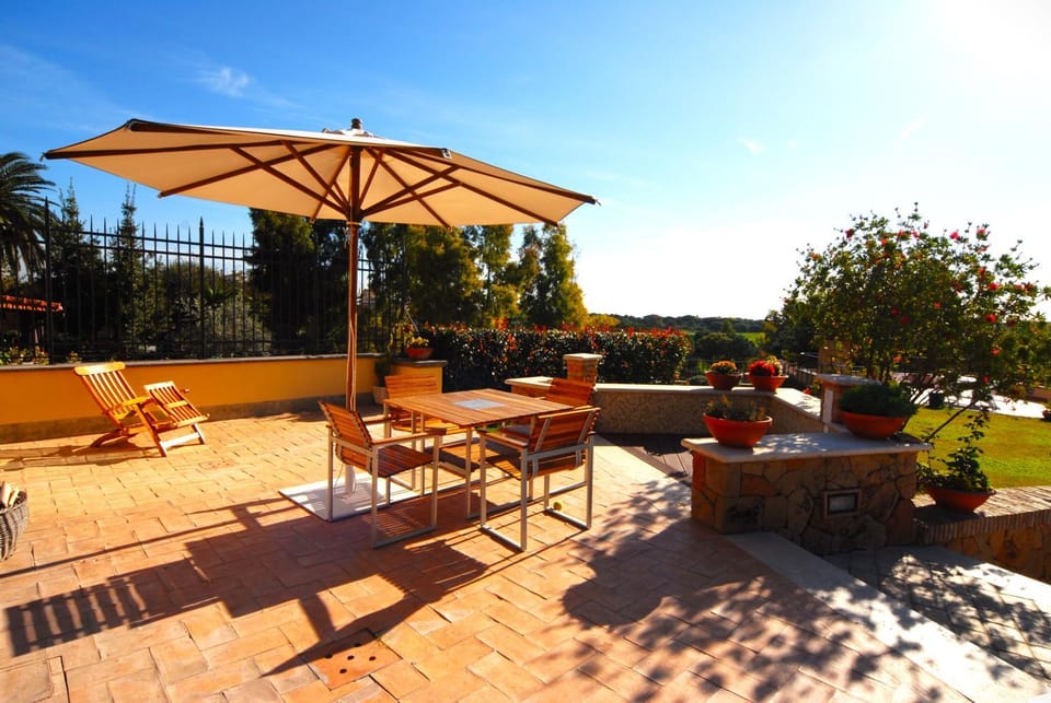 Patio, Spring, Garden view, Swimming pool, Breakfast