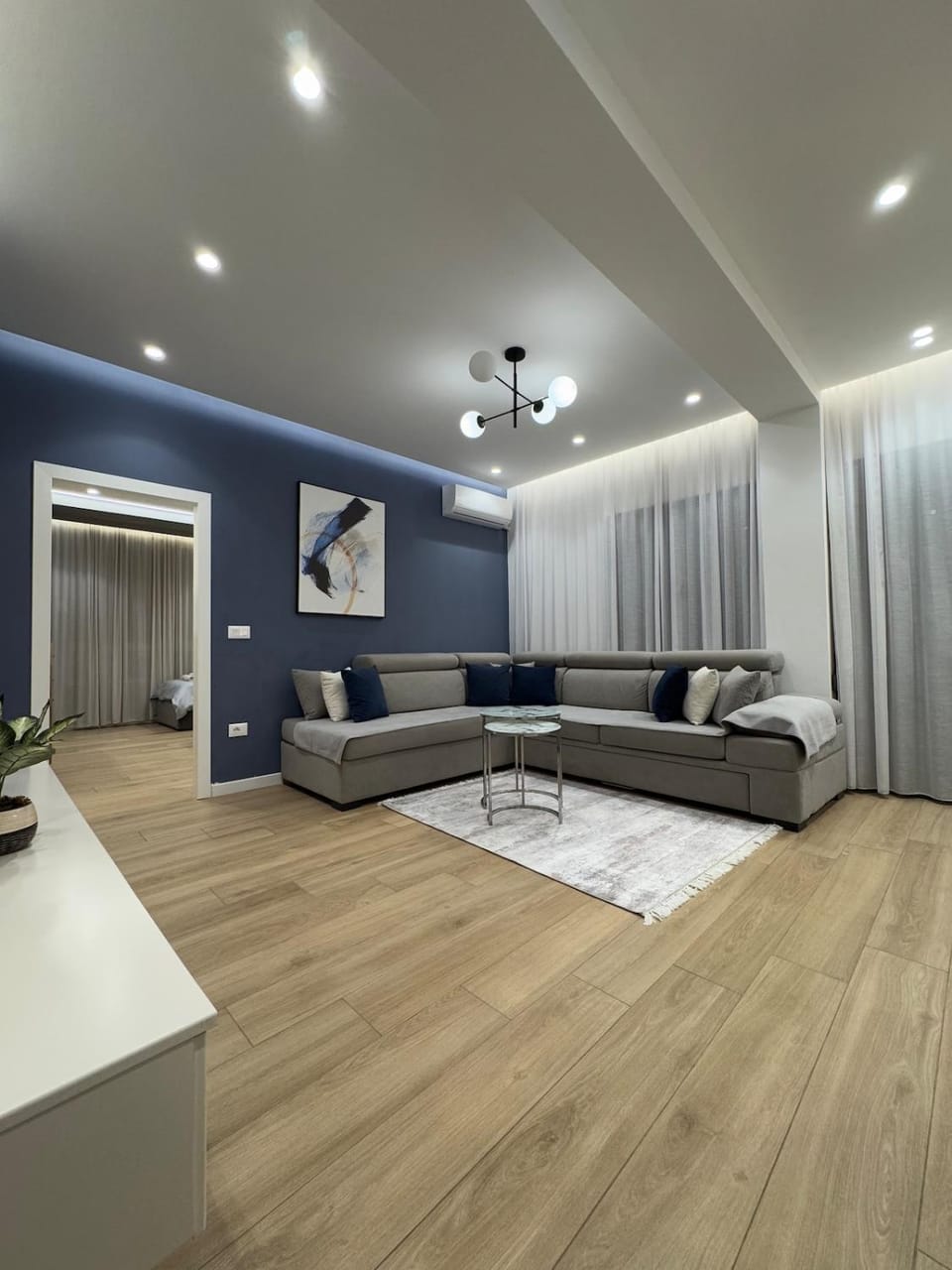 TV and multimedia, Photo of the whole room, Seating area