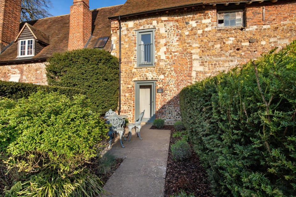 Toll Barn, St Osyth Priory Nature lodge in Tendring District