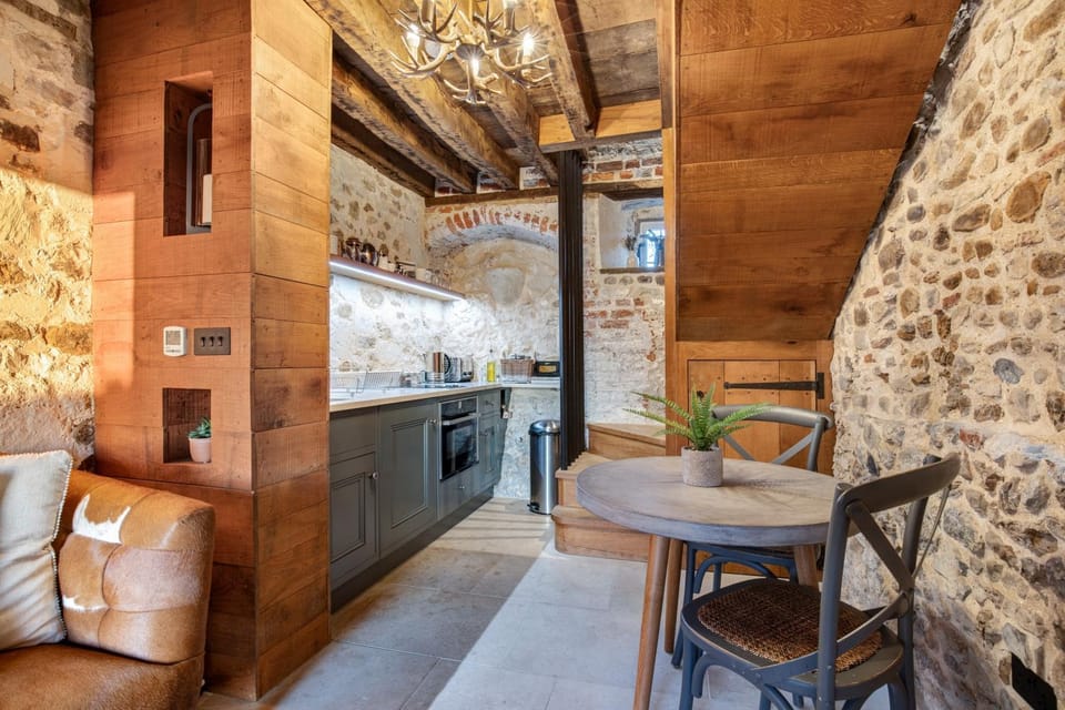 Toll Barn, St Osyth Priory Nature lodge in Tendring District