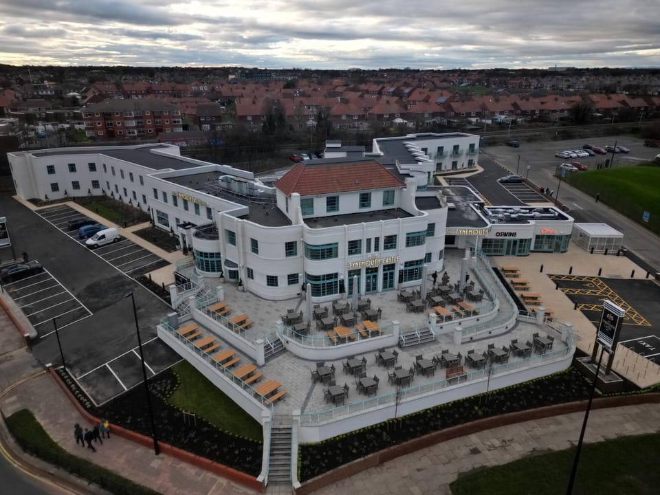 Property building, Day, Neighbourhood, Bird's eye view, City view, Street view, Location, Parking