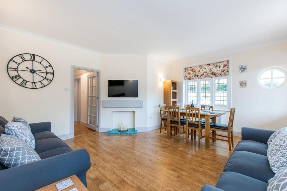 The Tea House - A Stones Throw from Beach House in Broadstairs