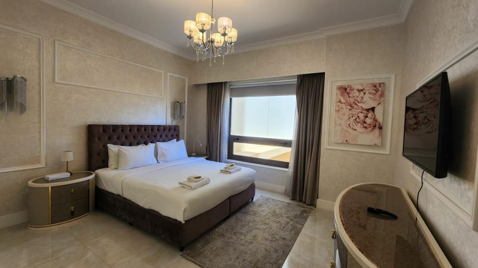 Sleek 2BR Apartment by the Sea in JBR Apartment in Dubai