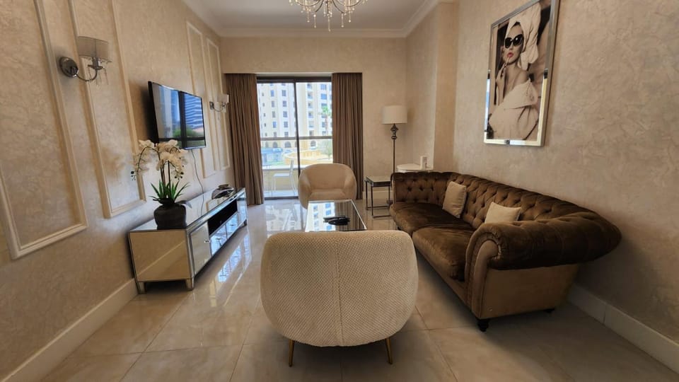 Sleek 2BR Apartment by the Sea in JBR Apartment in Dubai