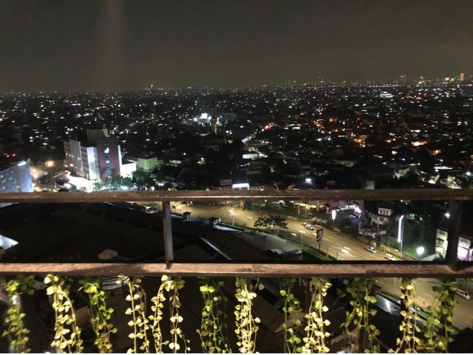 Breeze Home Apartment in South Jakarta City