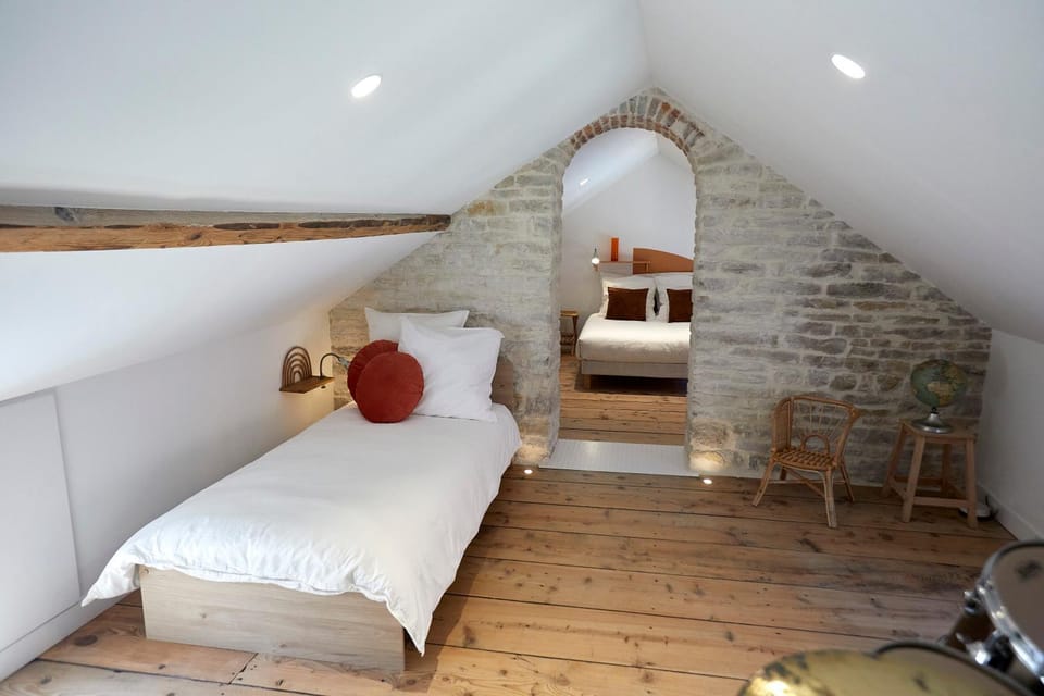 Bed, Night, Photo of the whole room, Bedroom