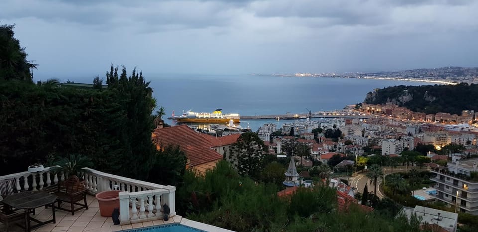 City view, Sea view