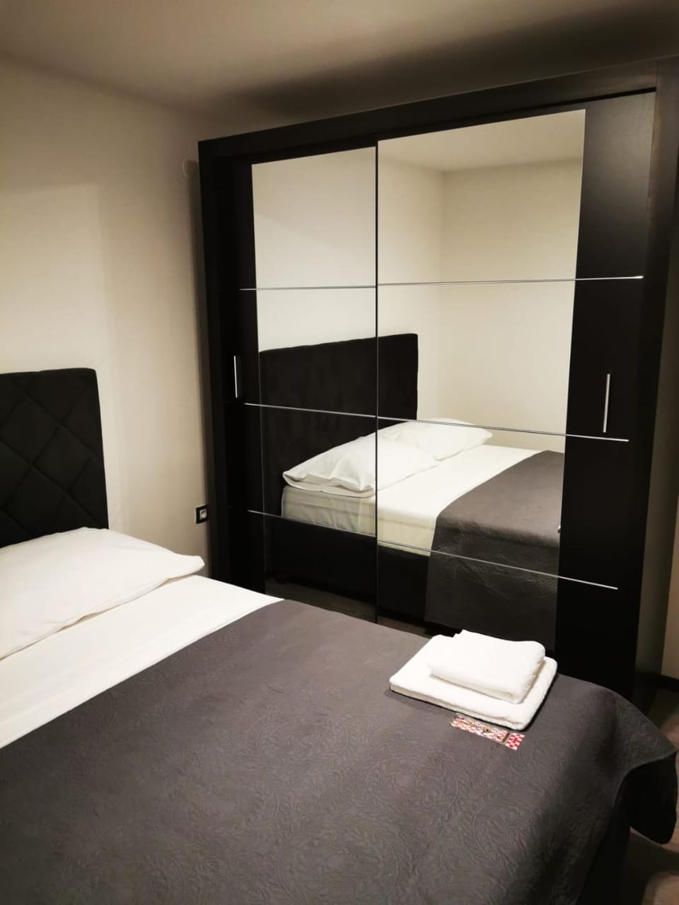 Bed, Photo of the whole room, Bedroom, wardrobe