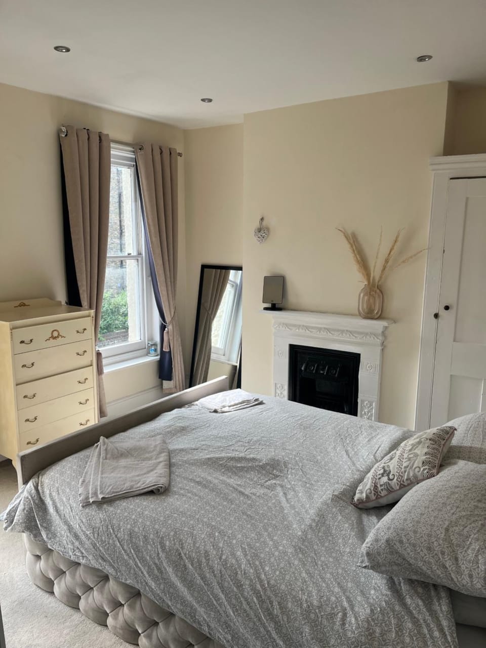 Victorian Town House in the Heart of Dover House in Dover