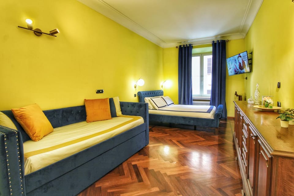 Large and Charming Apartment in Trastevere by YourHost Apartment in Rome
