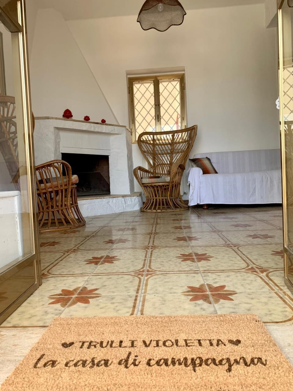 Trulli Violetta - Casa di Campagna in Valle d'Itria Bed and Breakfast in Province of Taranto