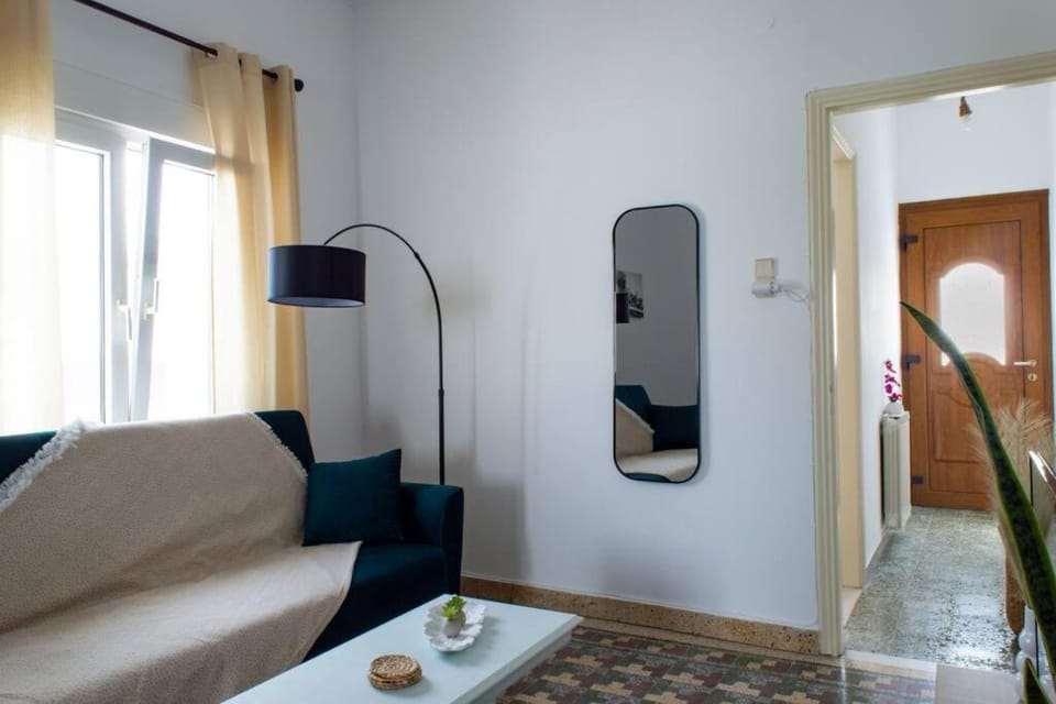Castlevania- Traditional house in the Castle Apartment in Naxos