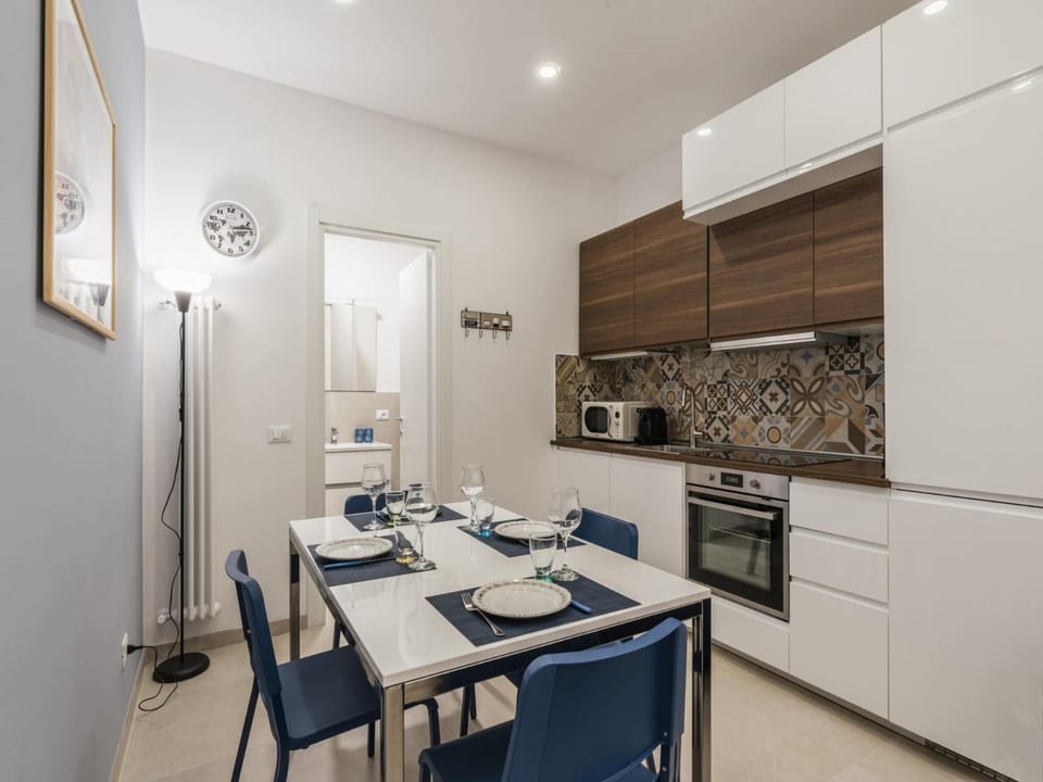 Kitchen or kitchenette, Dining area, minibar, pet friendly, stove, toaster