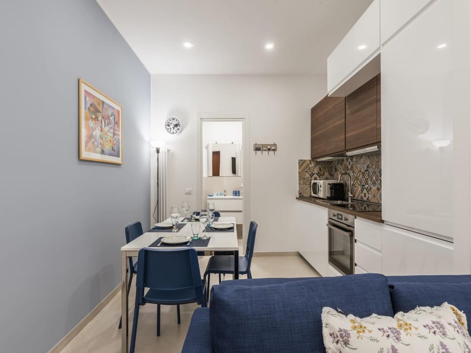 Kitchen or kitchenette, Living room, Dining area, minibar, pet friendly