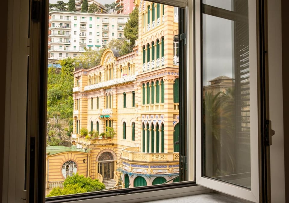 Property building, Day, City view