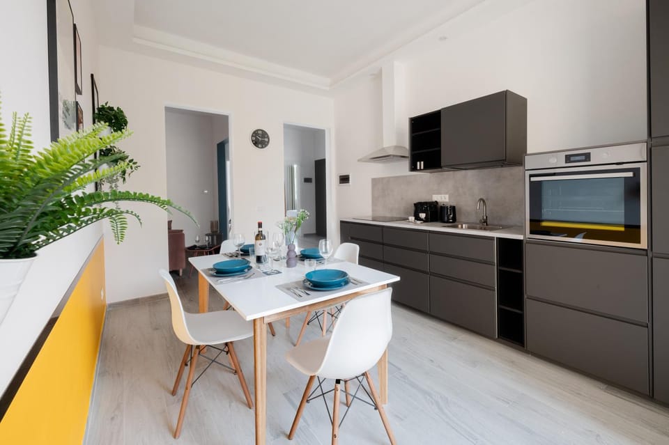 Day, Coffee/tea facilities, Kitchen or kitchenette, Dining area, oven, stove, stove, kitchen, kitchen