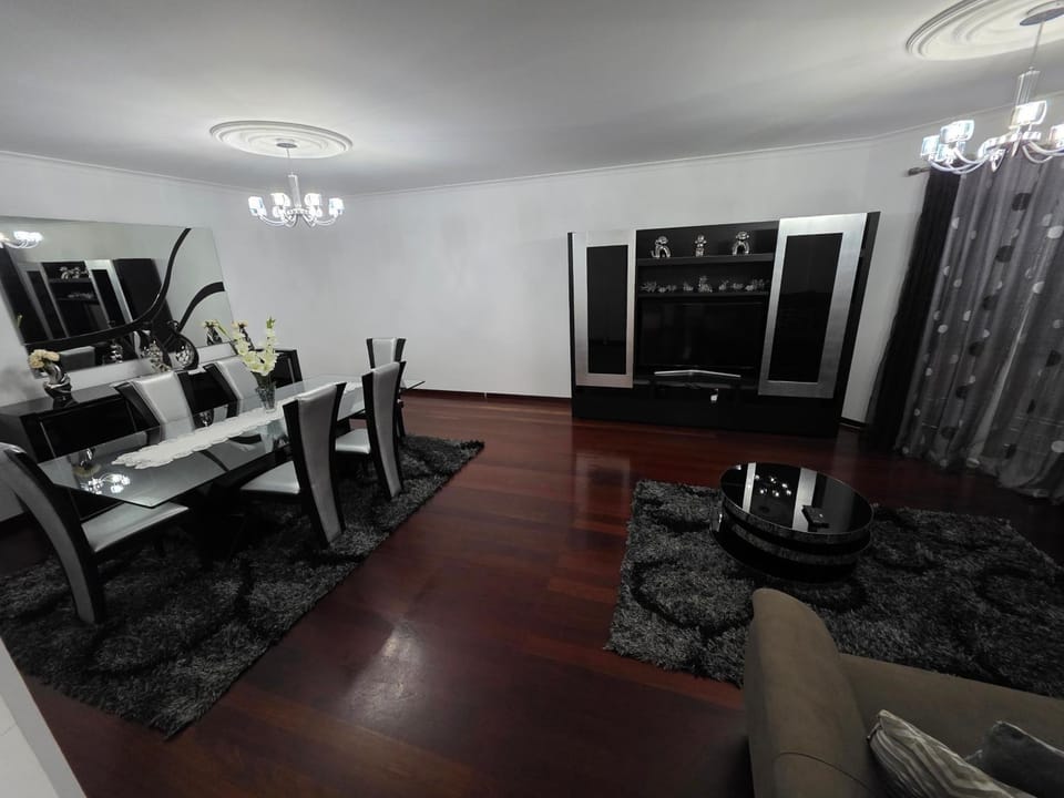 TV and multimedia, Living room, Dining area