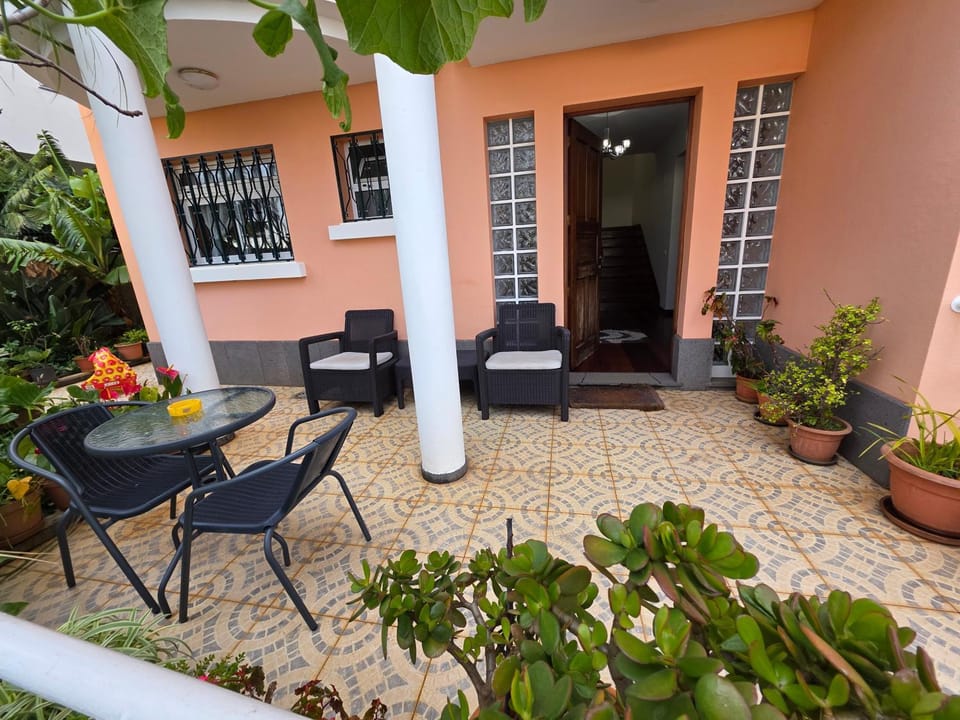 Patio, Day, Garden, View (from property/room), Balcony/Terrace, Seating area, Dining area, Garden view