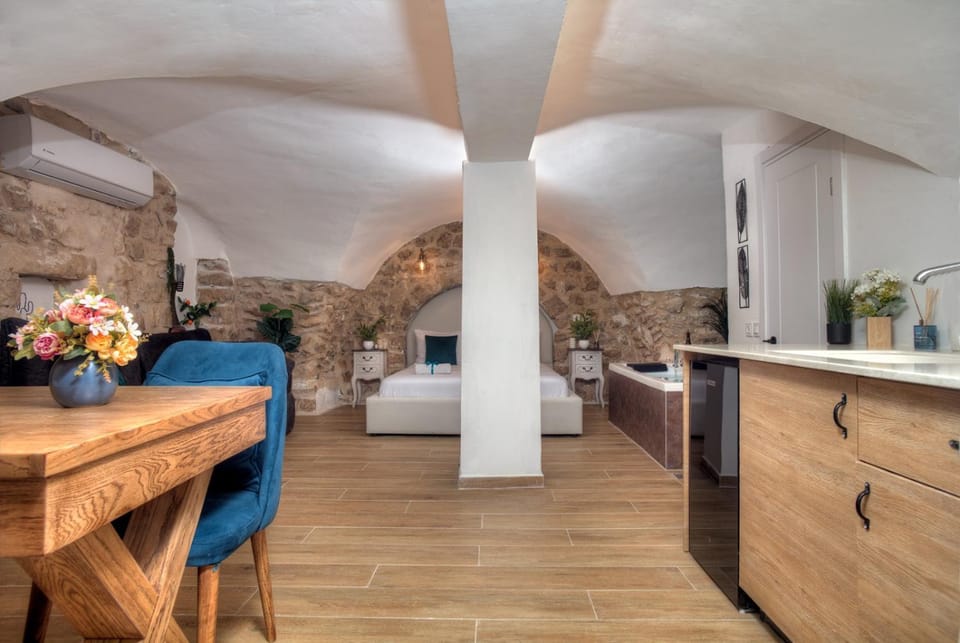 אבני החושן - סוויטות יוקרה בצפת העתיקה - Avnei Hachoshen - Luxury Suites in the Old City Hotel in North District