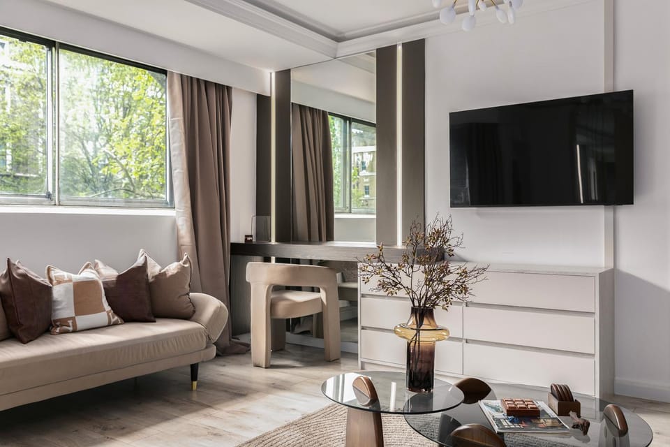 TV and multimedia, Seating area