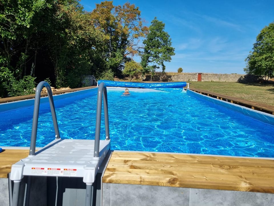 Swimming pool, Swimming pool