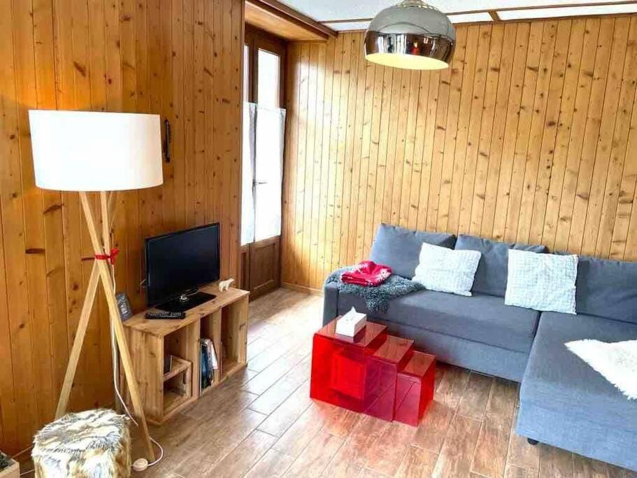 Charmant 2,5 pièces avec jardin à 2 pas du lac Apartment in Canton of Valais