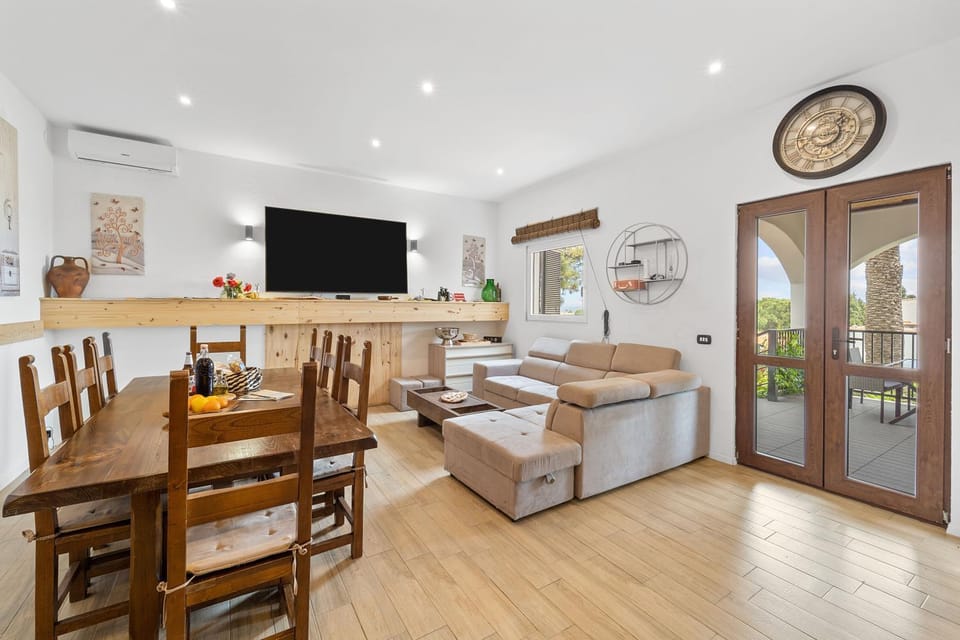 Property building, Living room