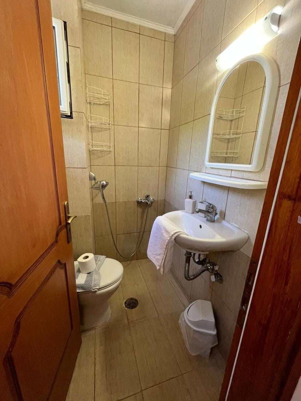 Shower, Bathroom, towels