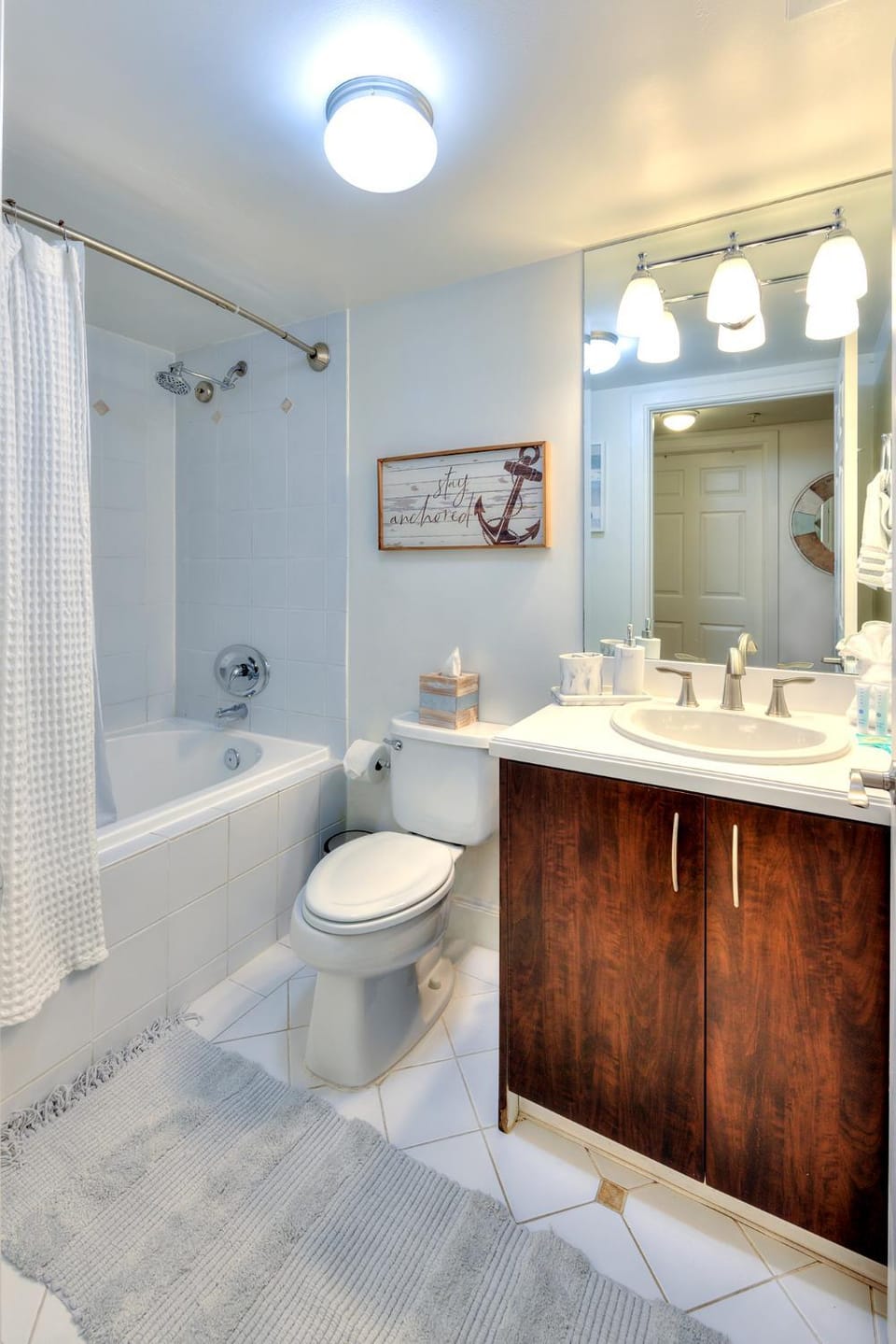 1bed 1bath Steps To Marina & Cocowalk In Grove Apartment in Coconut Grove