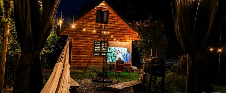 Property building, Garden, Evening entertainment, Garden view
