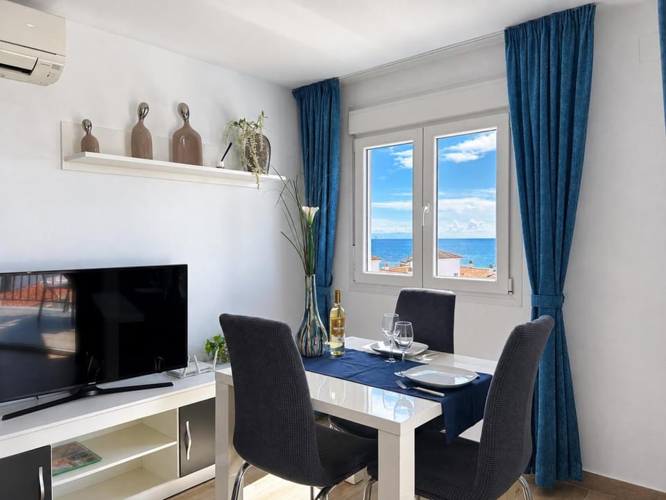 TV and multimedia, Dining area, air conditioner