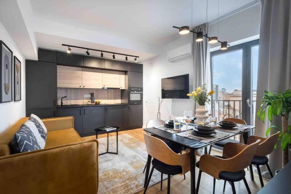 Superb Views 2BR Flat + Balcony Apartment in Bucharest