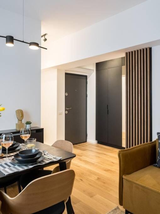 Superb Views 2BR Flat + Balcony Apartment in Bucharest