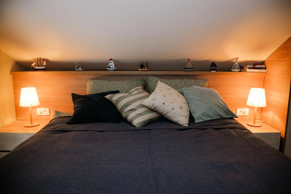 Bed, Bedroom