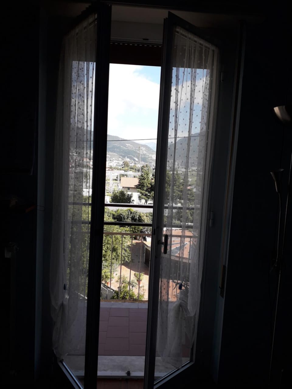 Bilocale in palazzo quinto piano con ascensore Apartment in Liguria