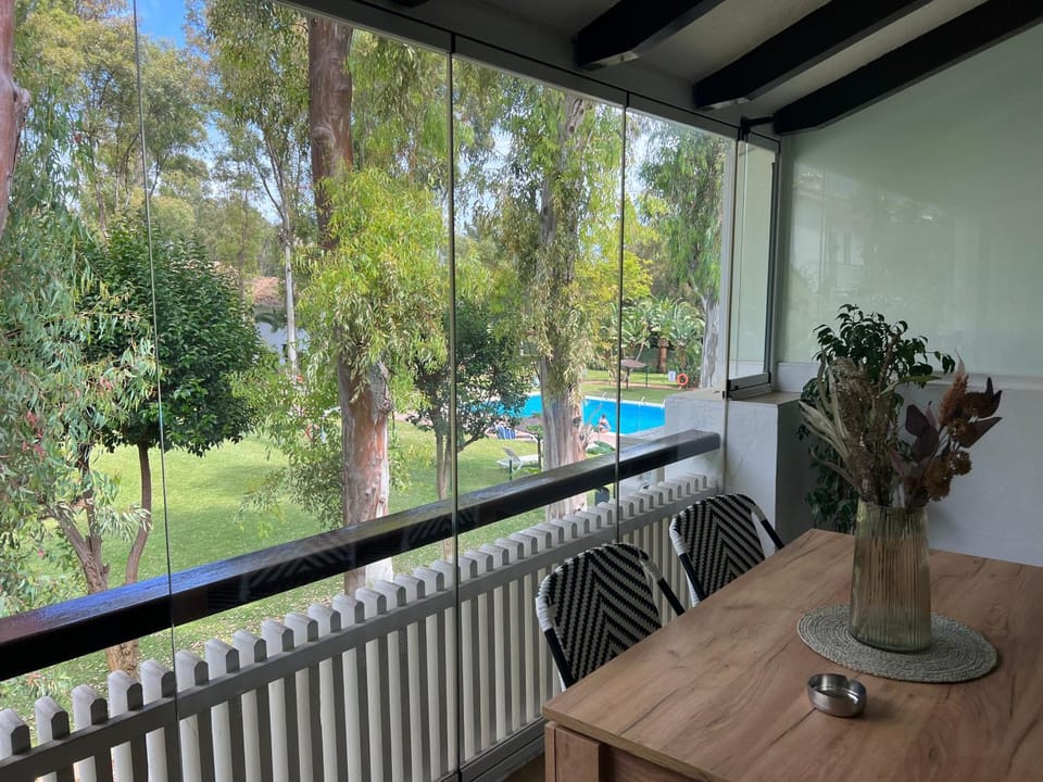 Balcony/Terrace, Pool view