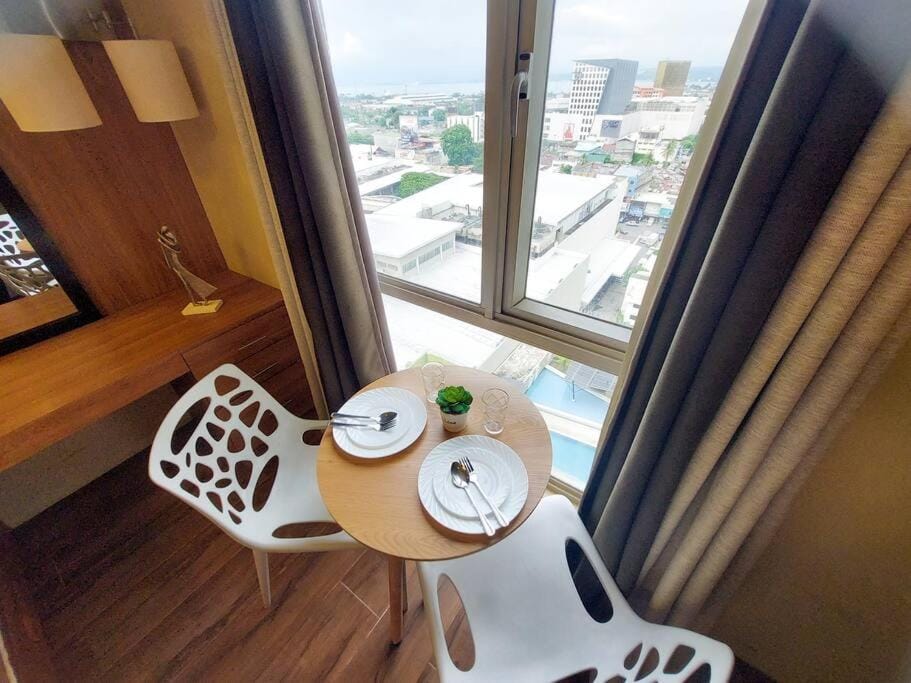 Centrio Tower w/ Netflix + WiFi Apartment in Cagayan de Oro