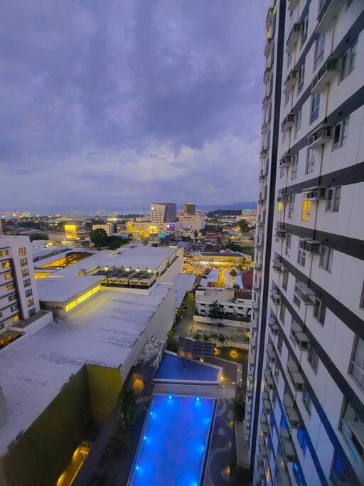 Centrio Tower w/ Netflix + WiFi Apartment in Cagayan de Oro